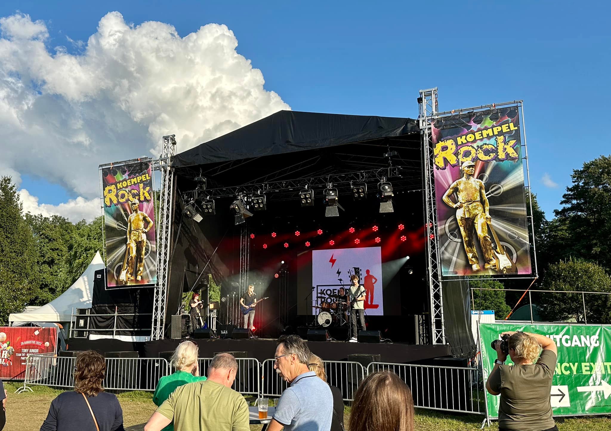 Dancefestival Pillar en Rockfestival Koempelrock